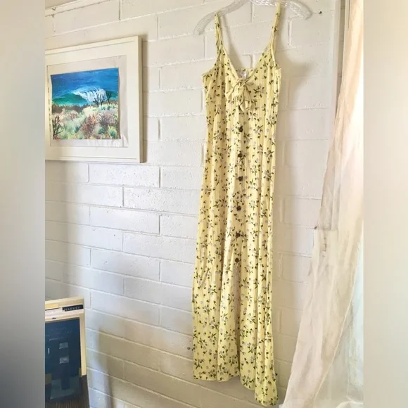 Maxi Long Floral Yellow Sundress  🌻🌞🌼 - Picture 3 of 16